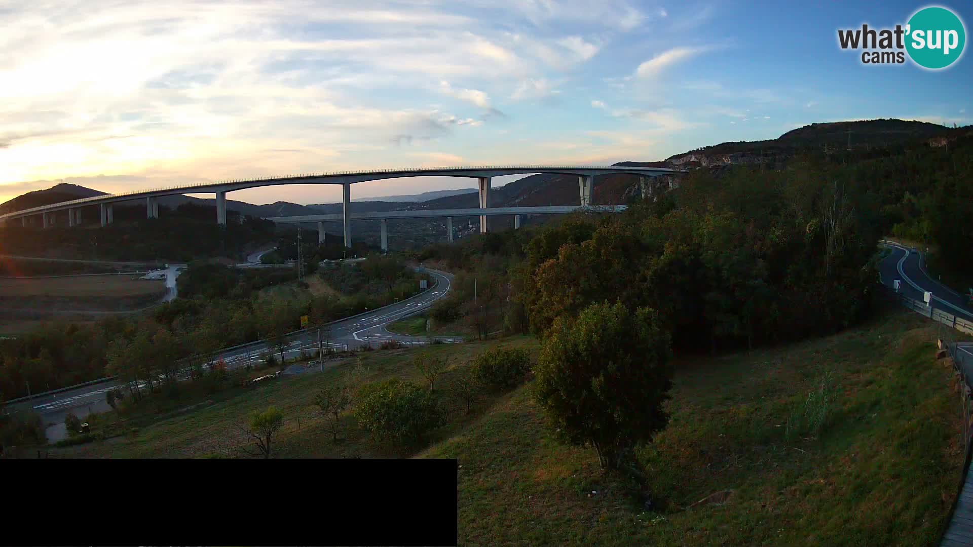 Live cam Črni Kal Viaduc – Viki Burger