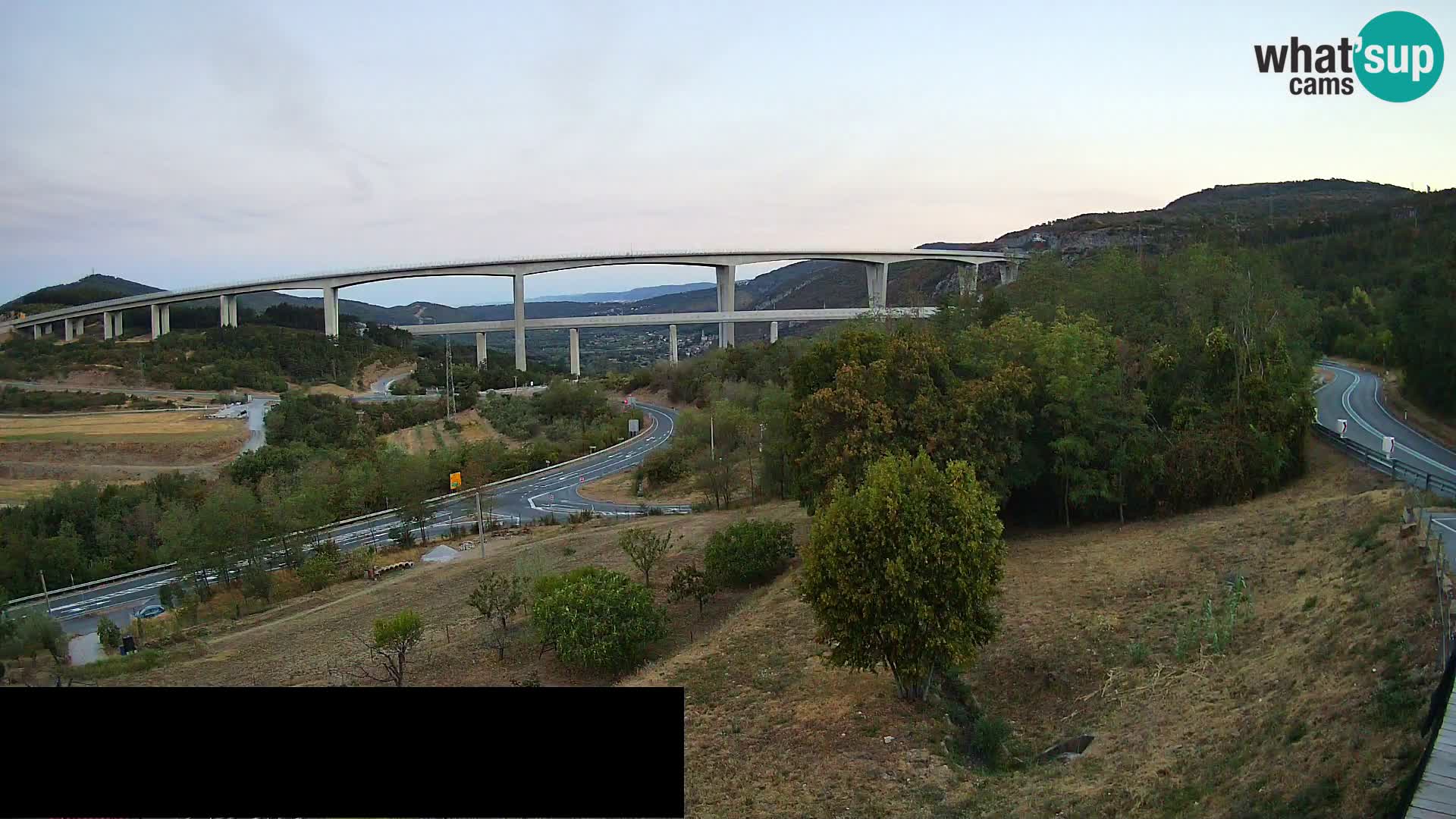 Live cam Črni Kal Viaduc – Viki Burger