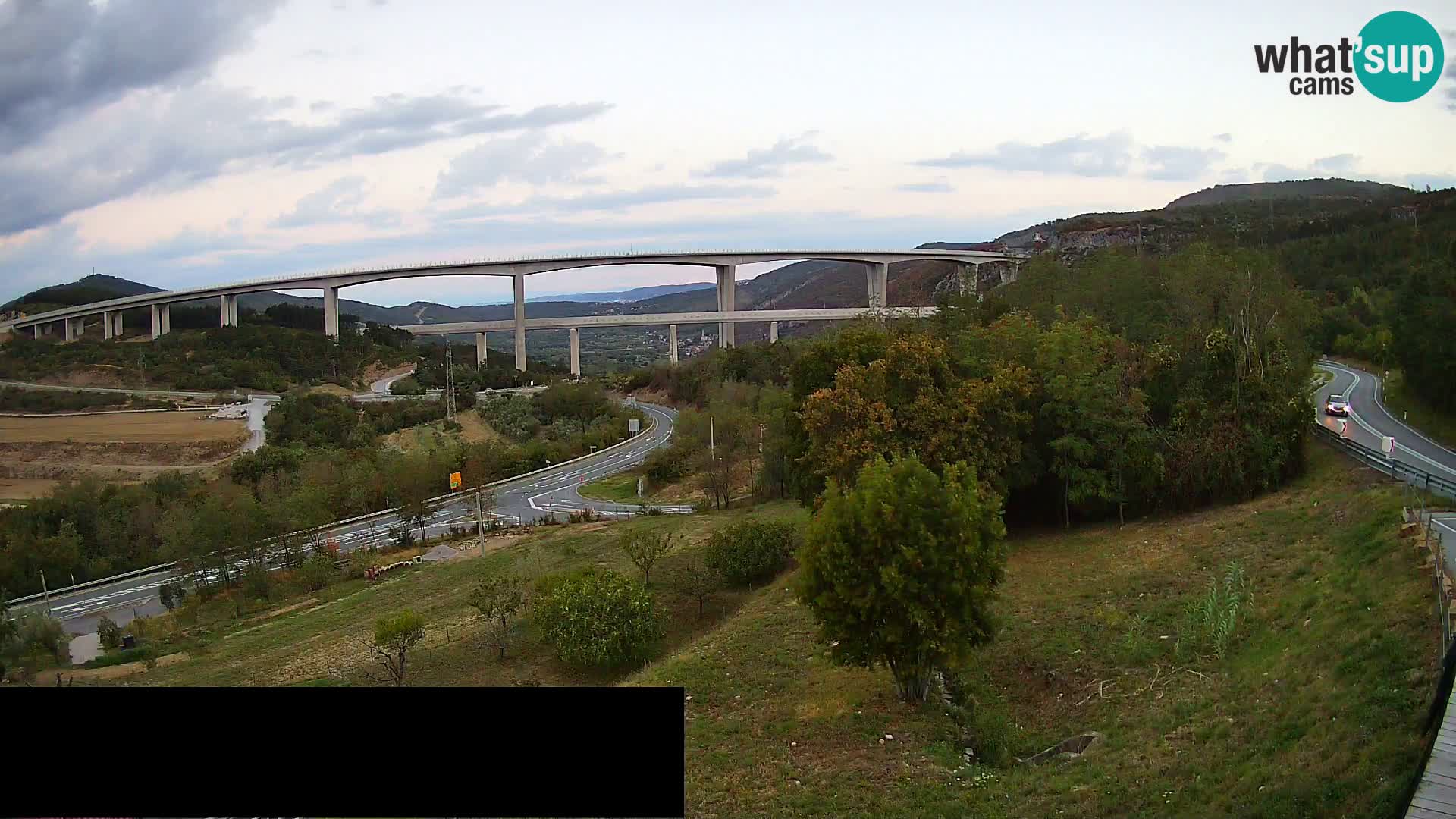 Live cam Črni Kal Viaduc – Viki Burger