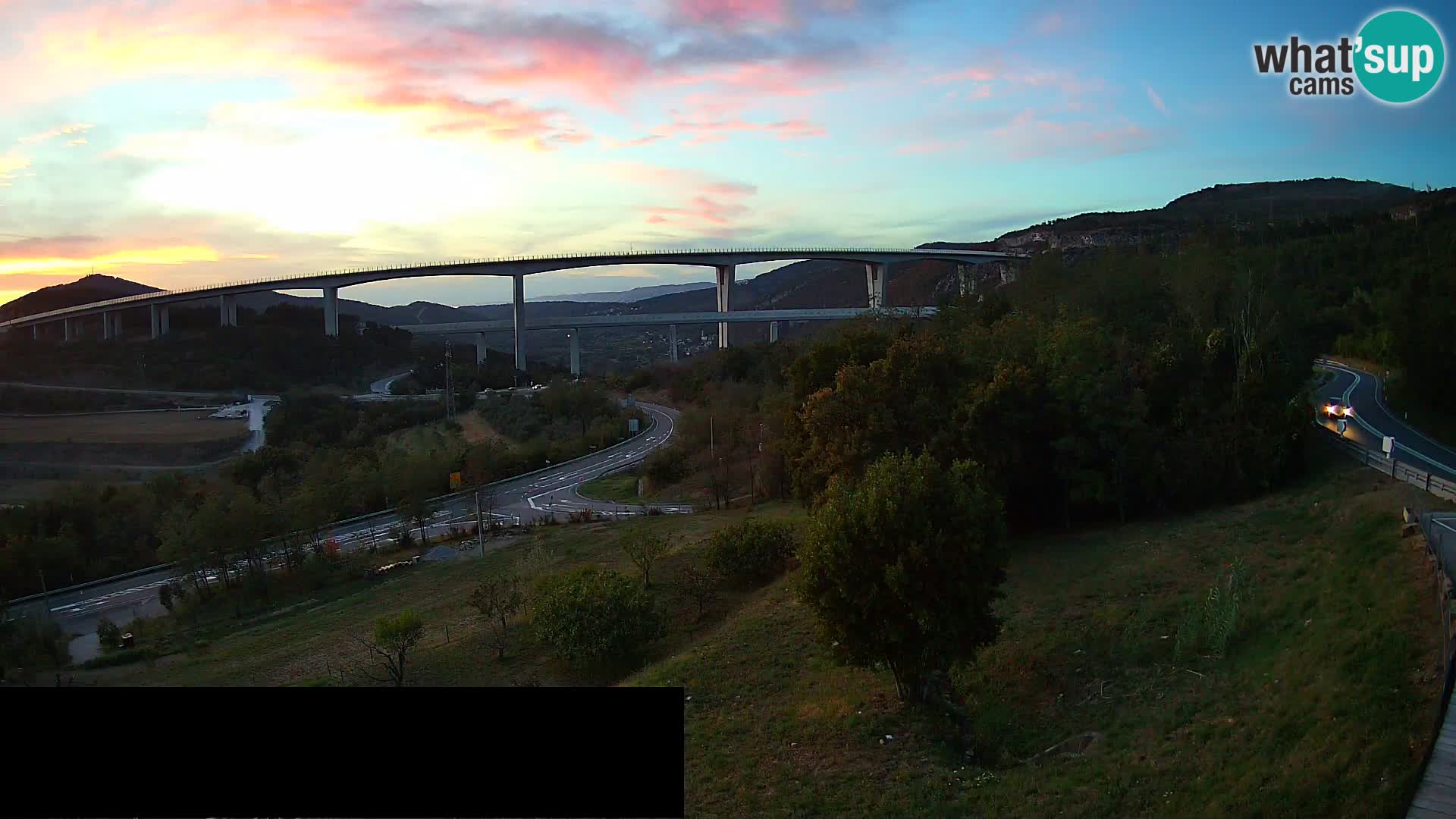 Live cam Črni Kal Viaduc – Viki Burger