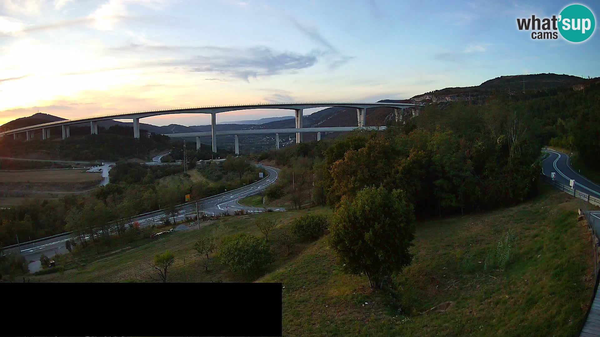 Camera en vivo Črni Kal Viaducto – Viki Burger