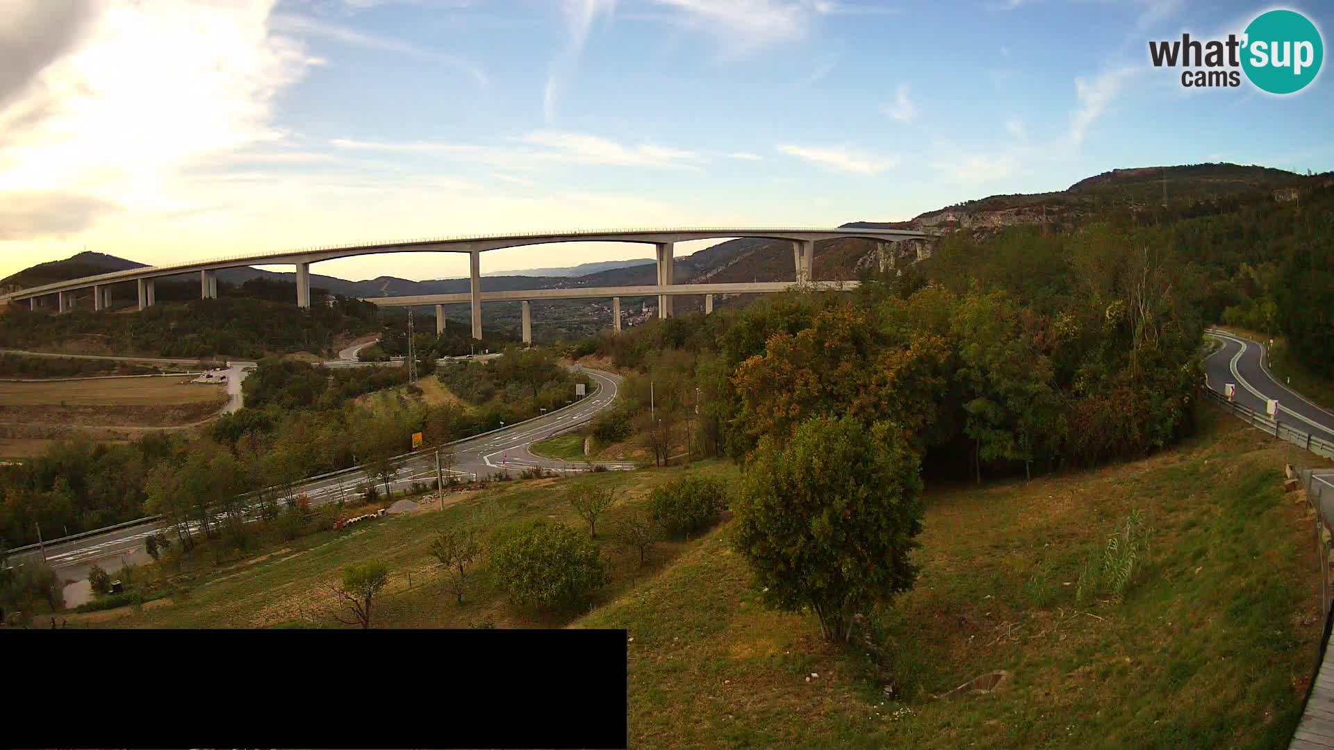Live cam Črni Kal Viaduc – Viki Burger