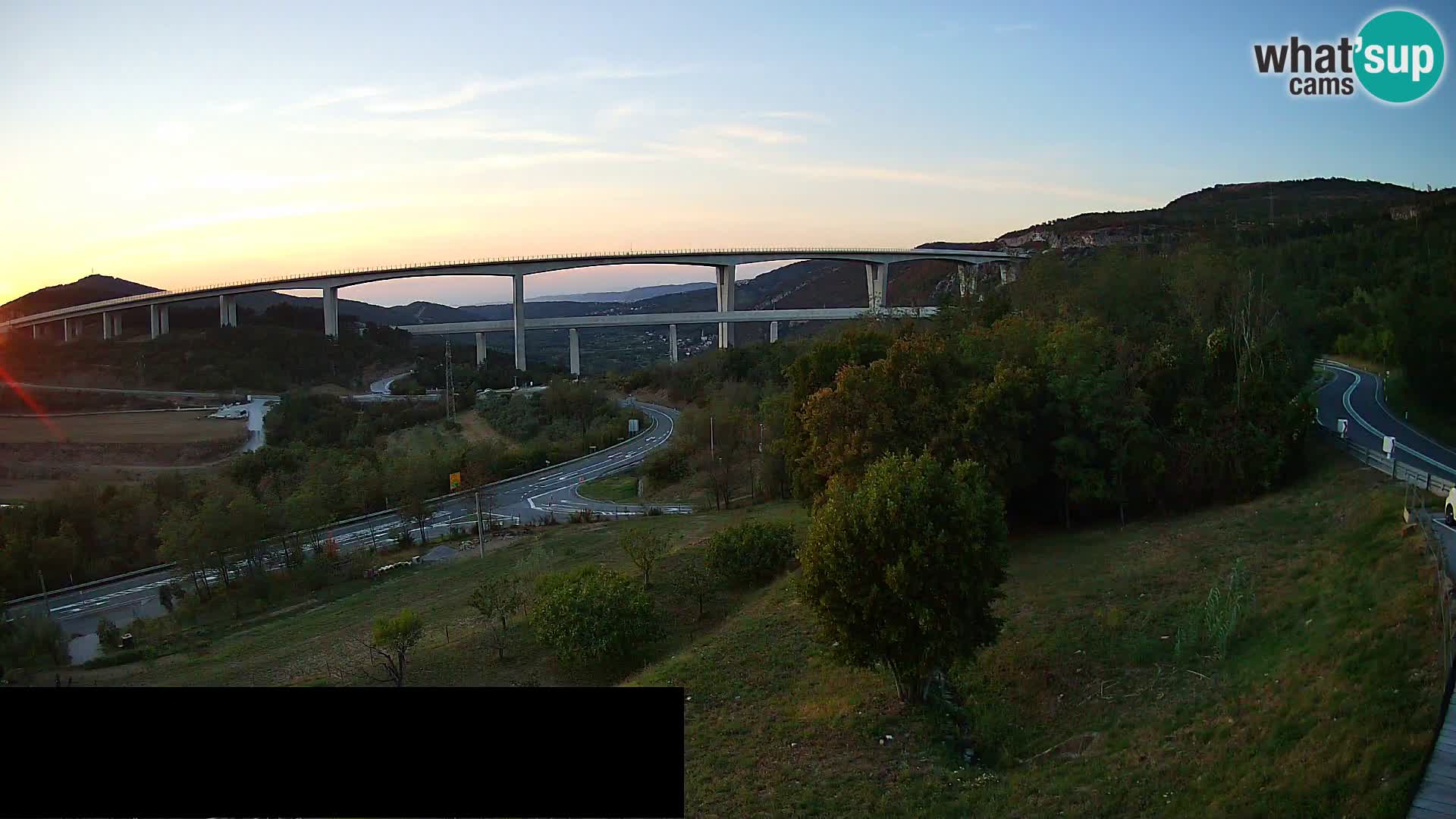 Webcam Črni Kal Viaduct – view from Viki Burger