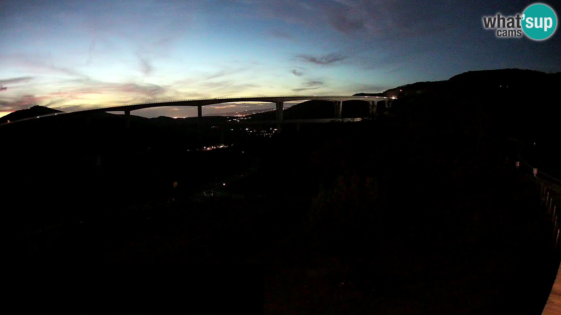 Live cam Črni Kal Viaduc – Viki Burger