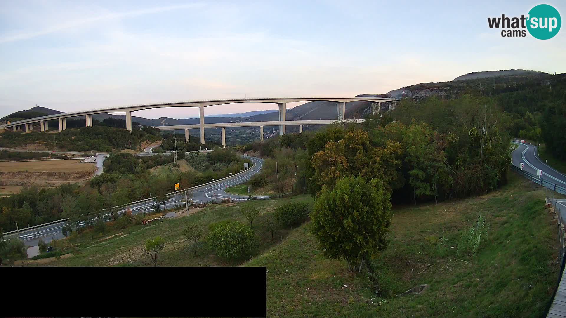 Webcam Črni Kal Viaduct – view from Viki Burger
