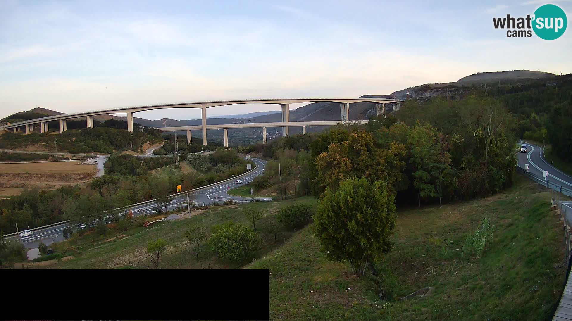 Camera en vivo Črni Kal Viaducto – Viki Burger