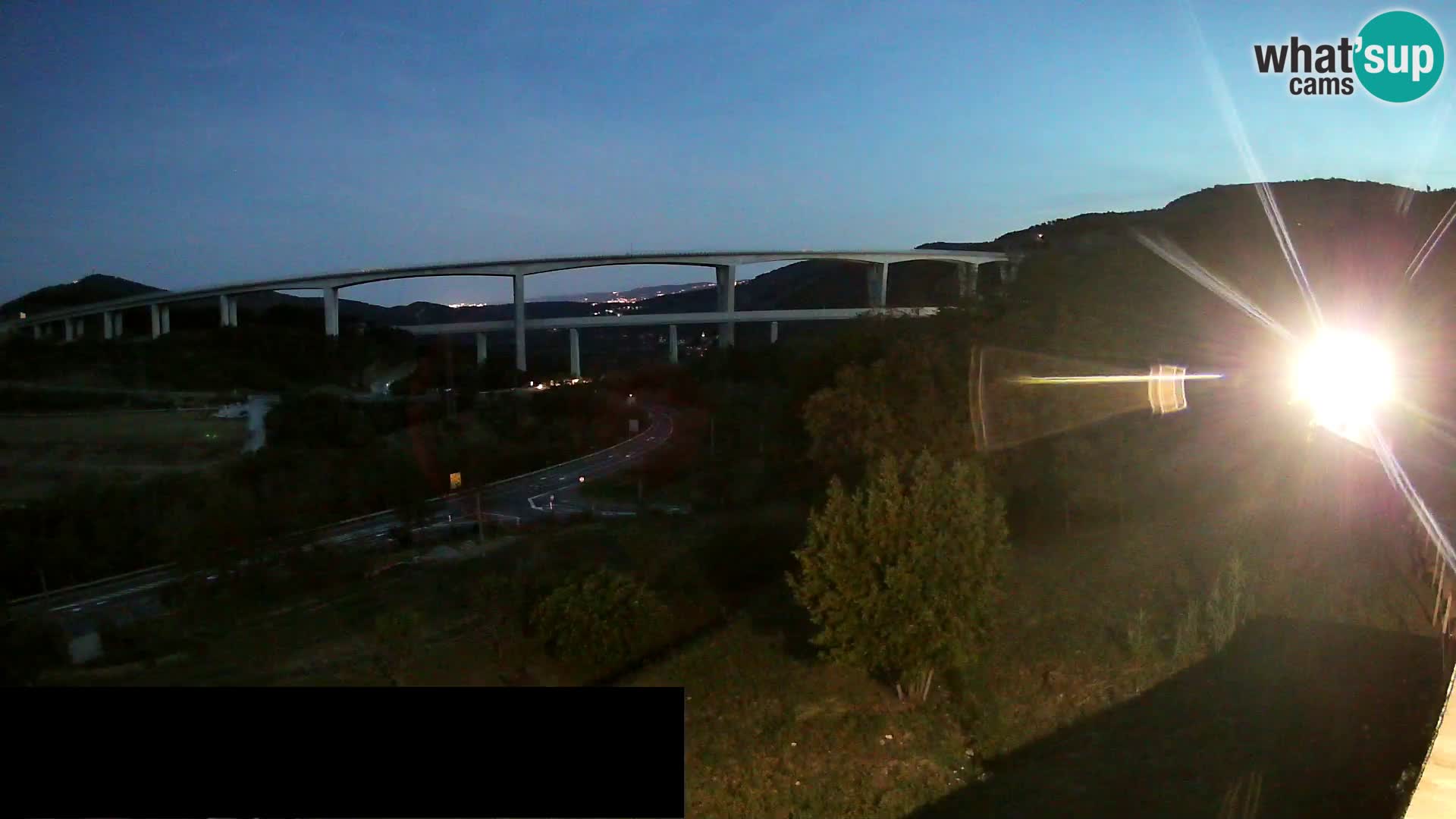 Webcam Črni Kal Viadukt – Viki Burger