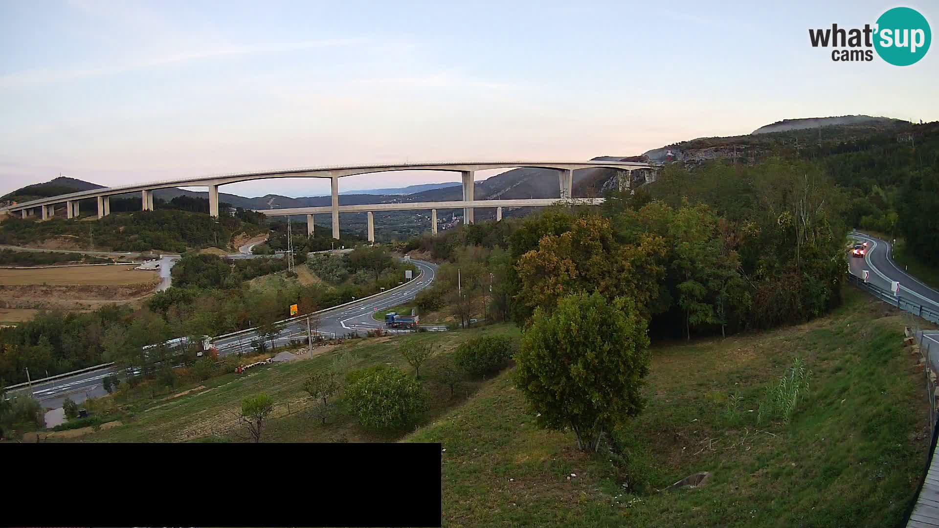 Web kamera Črni Kal Viadukt – pogled sa Viki Burgerja