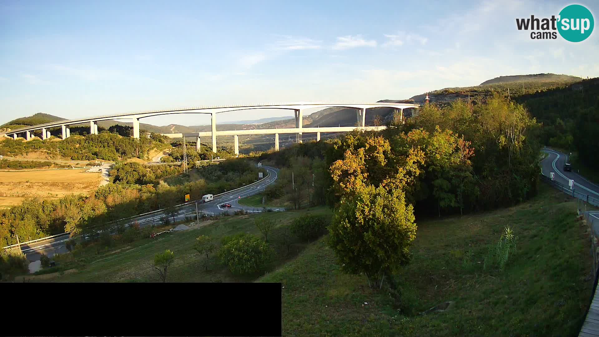 Live cam Črni Kal Viaduc – Viki Burger