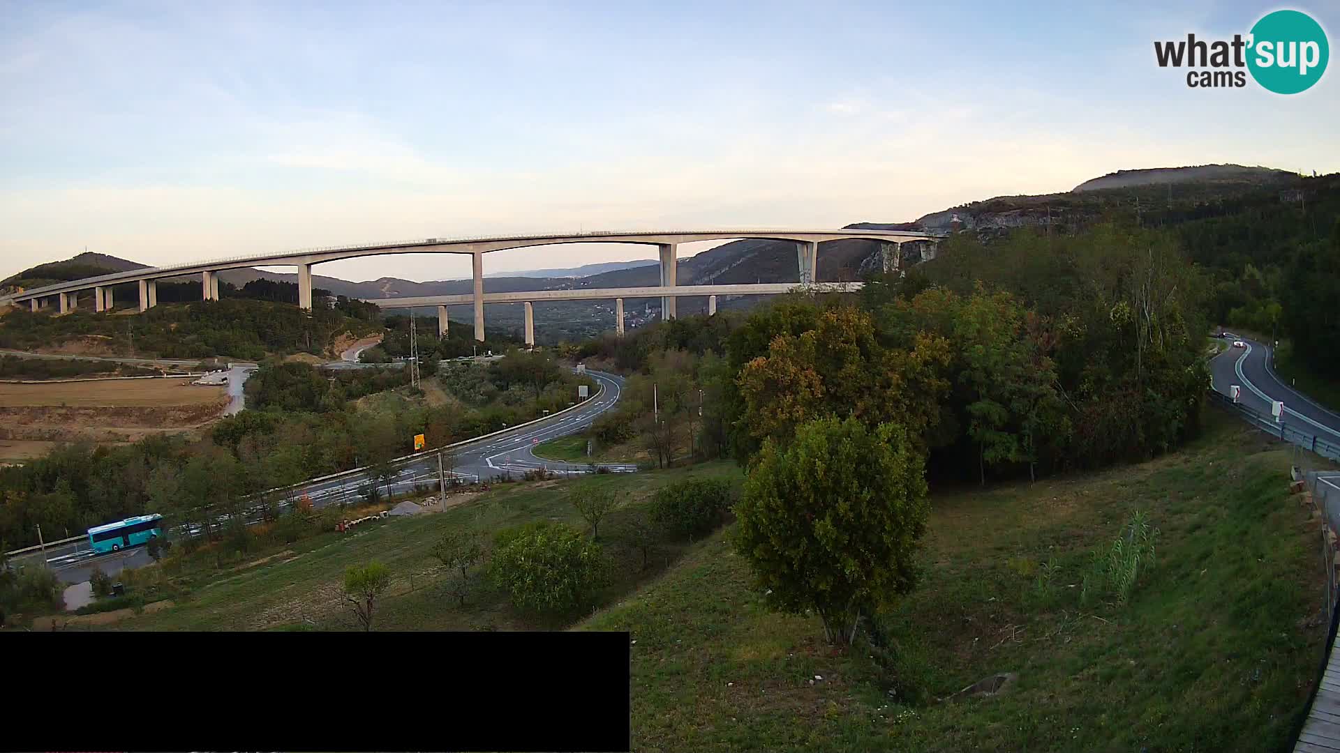 Camera en vivo Črni Kal Viaducto – Viki Burger