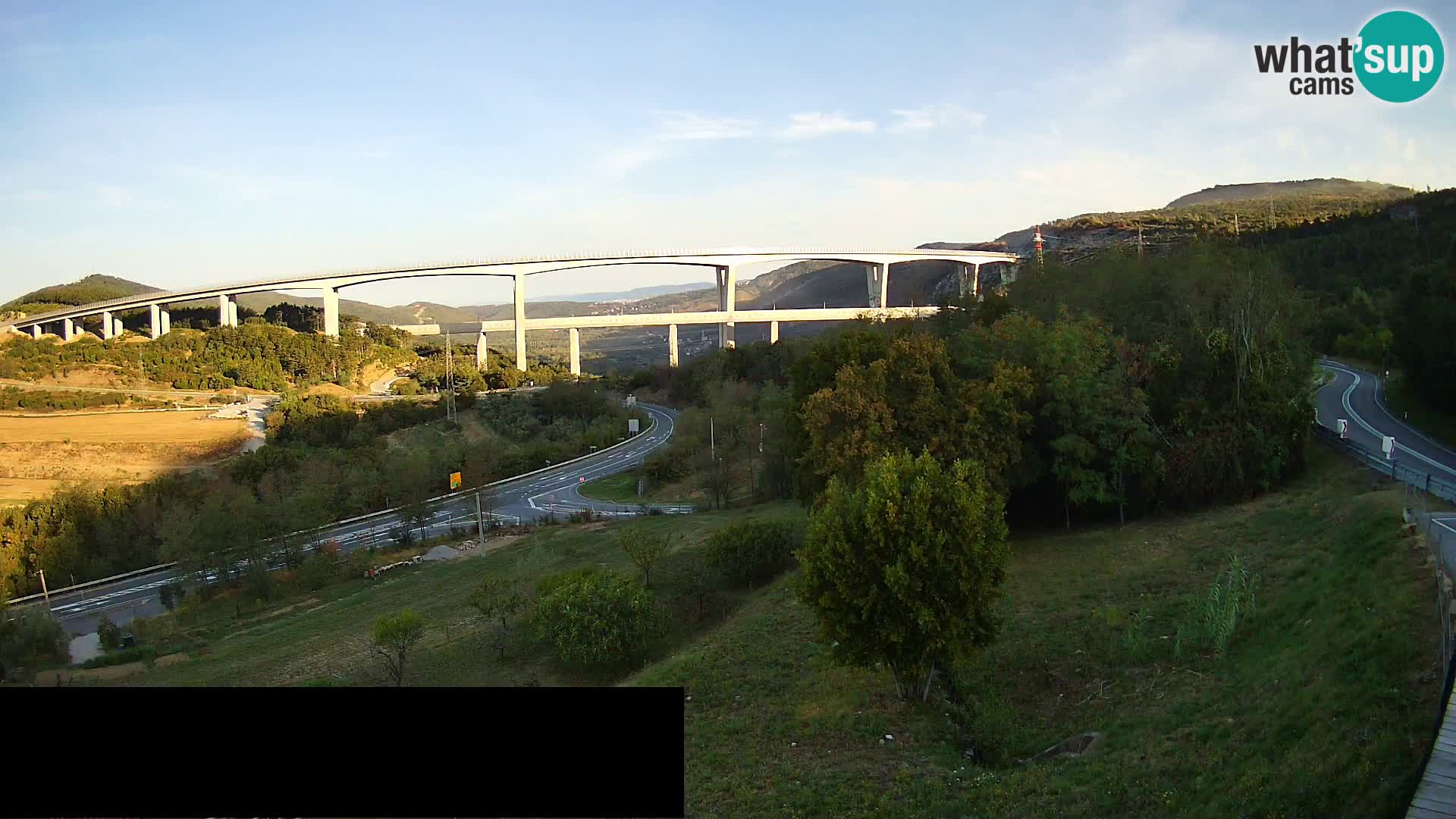 Webcam Črni Kal Viadukt – Viki Burger