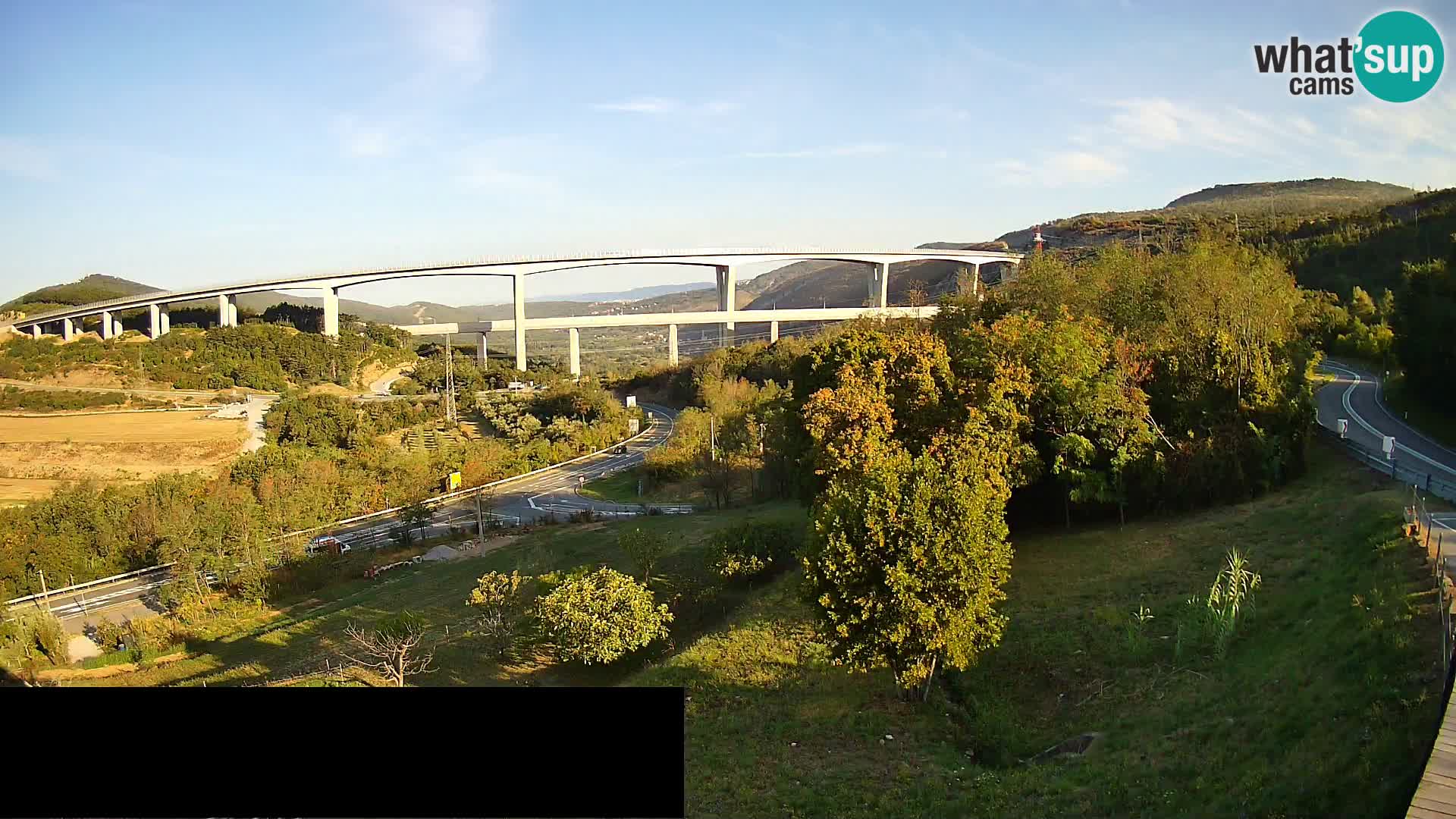 Live cam Črni Kal Viaduc – Viki Burger