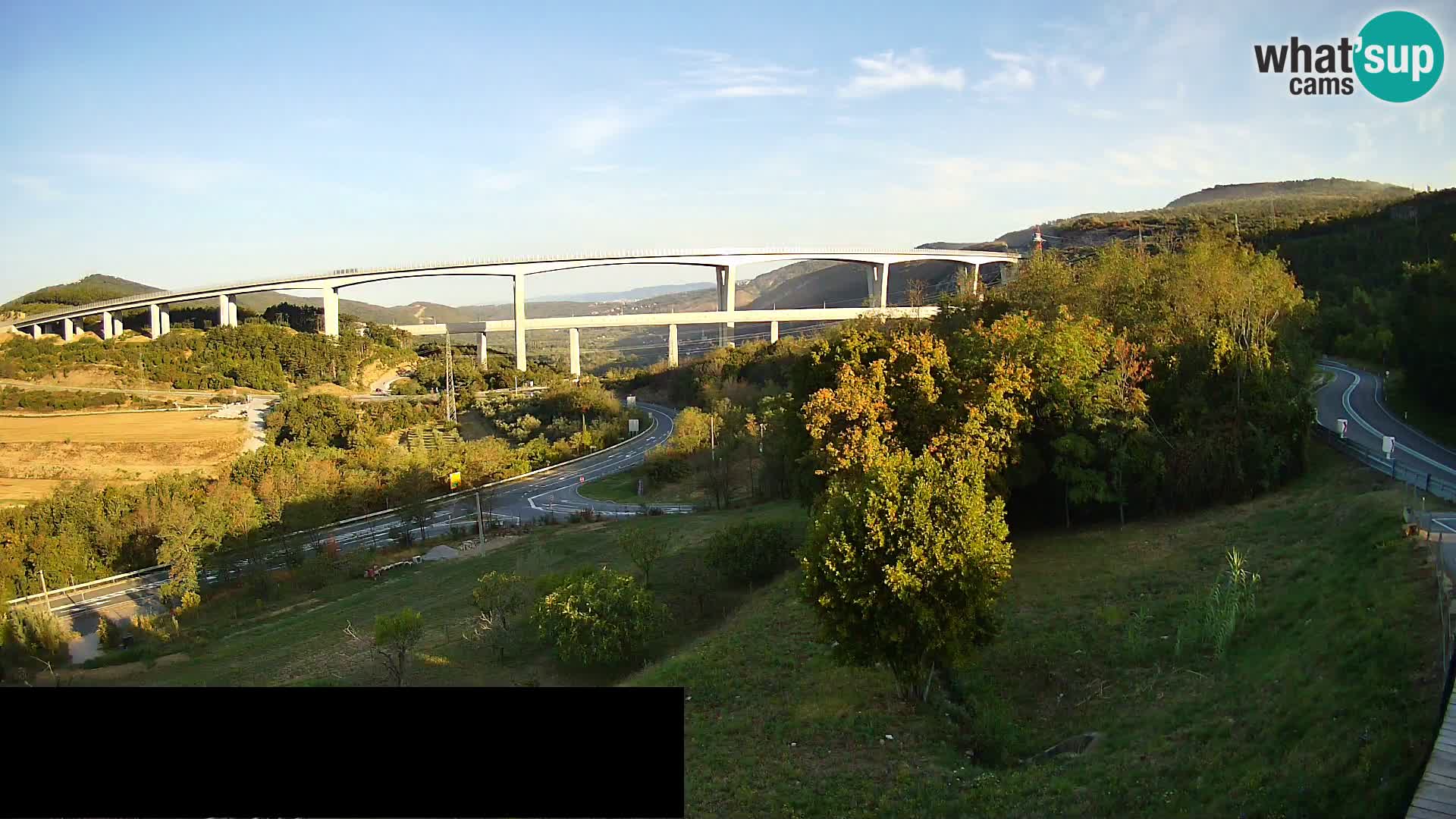 Webcam Črni Kal Viaduct – view from Viki Burger
