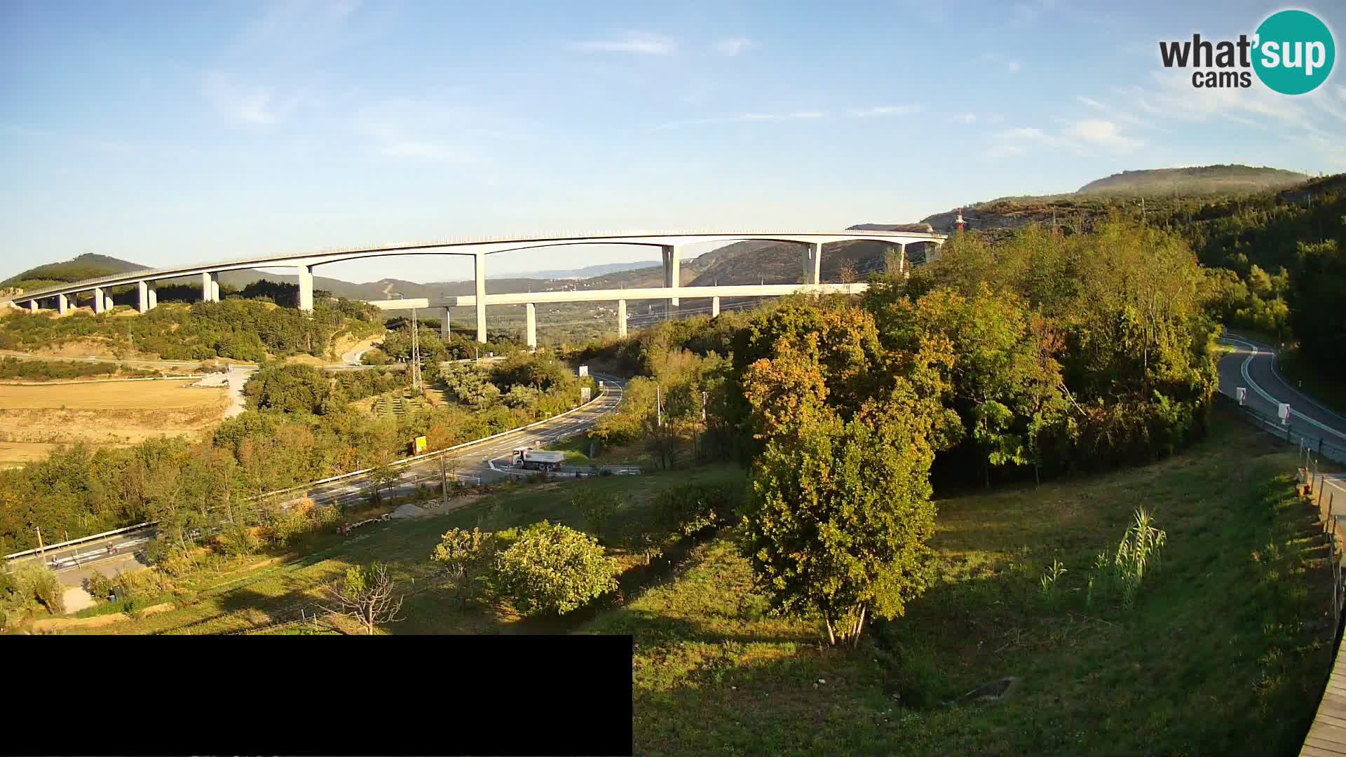Webcam Črni Kal Viadukt – Viki Burger