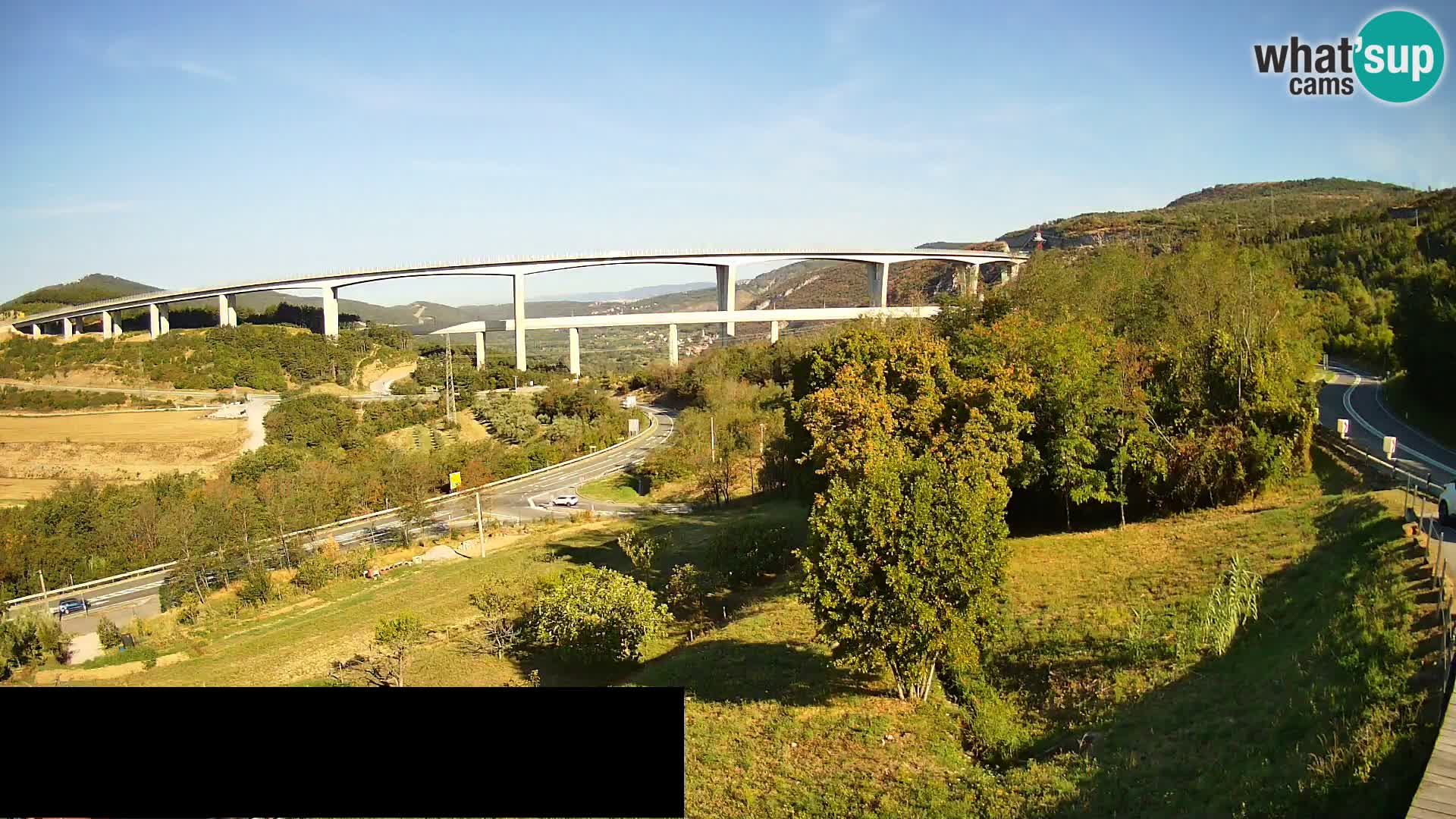 Kamera v živo Črni Kal Viadukt – pogled z Viki Burgerja