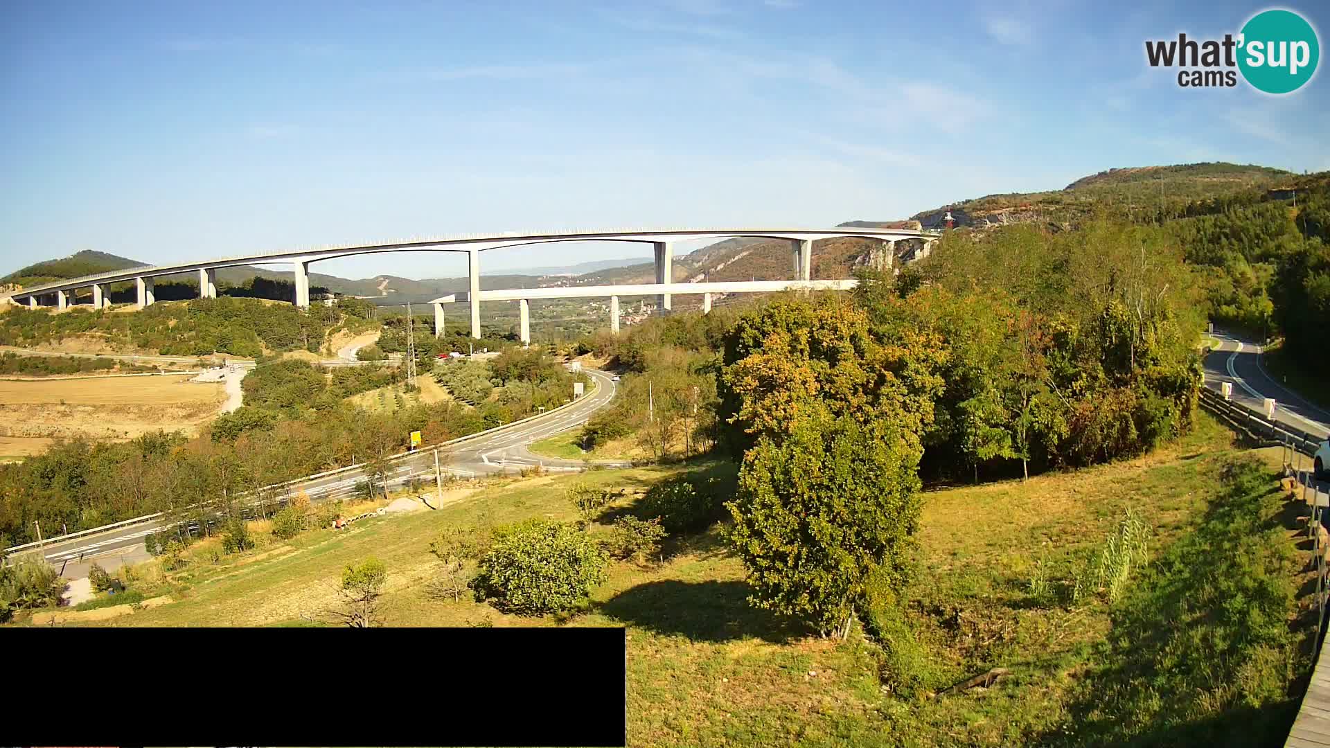 Webcam Črni Kal Viaduct – view from Viki Burger