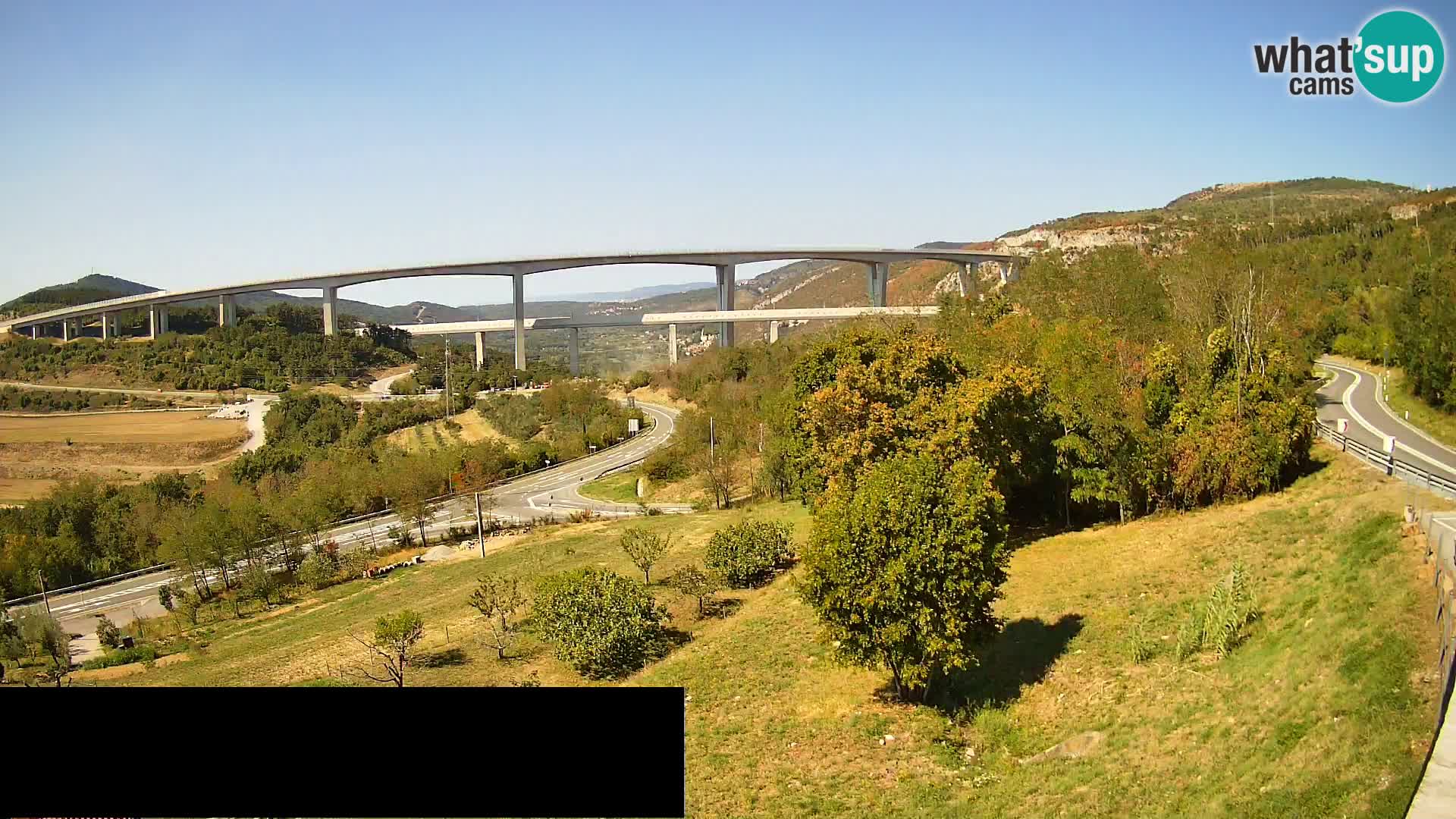Kamera v živo Črni Kal Viadukt – pogled z Viki Burgerja
