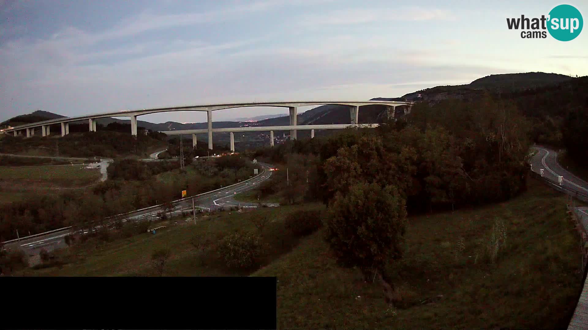 Live cam Črni Kal Viaduc – Viki Burger
