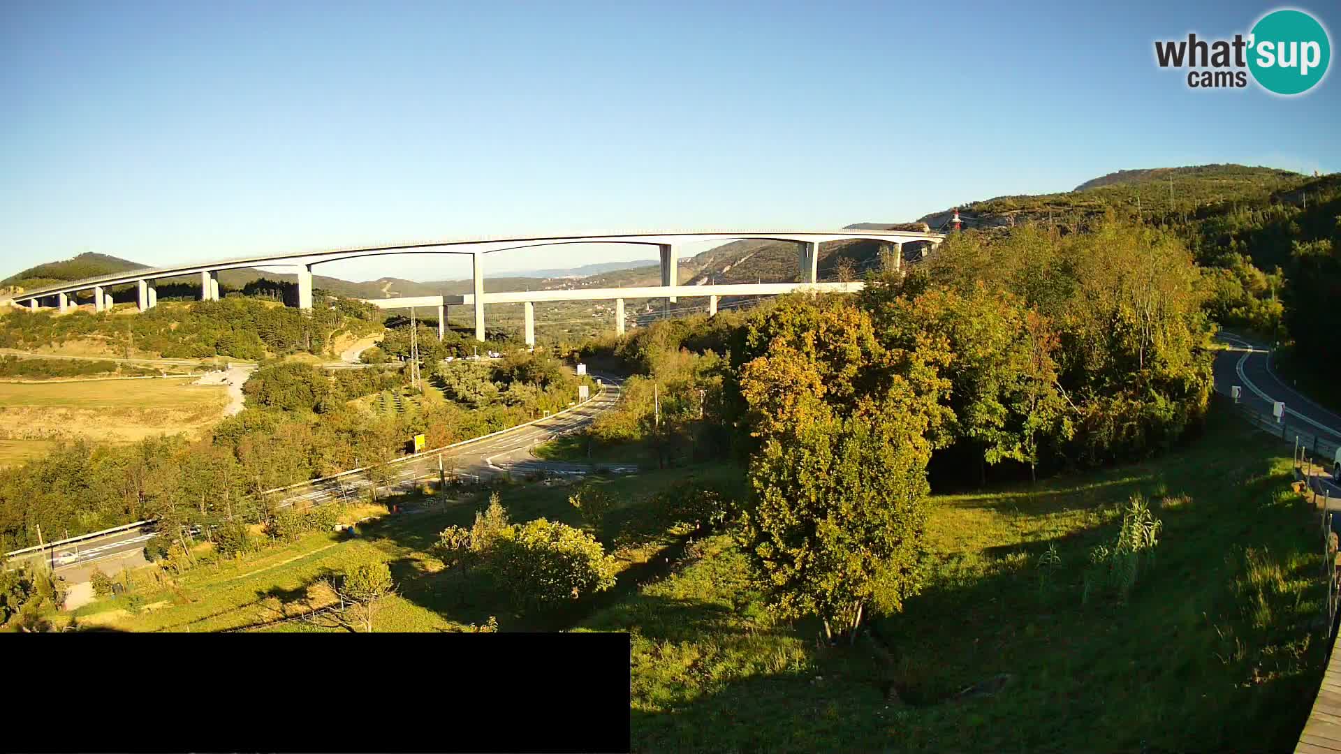 Webcam Črni Kal Viaduct – view from Viki Burger