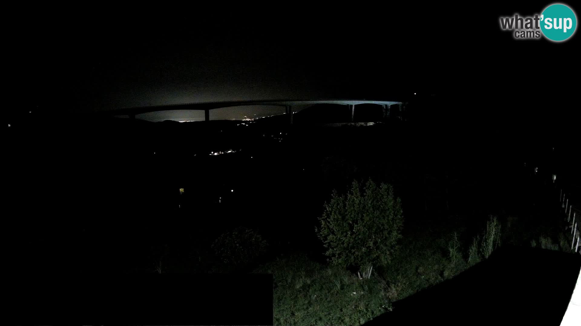 Live cam Črni Kal Viaduc – Viki Burger
