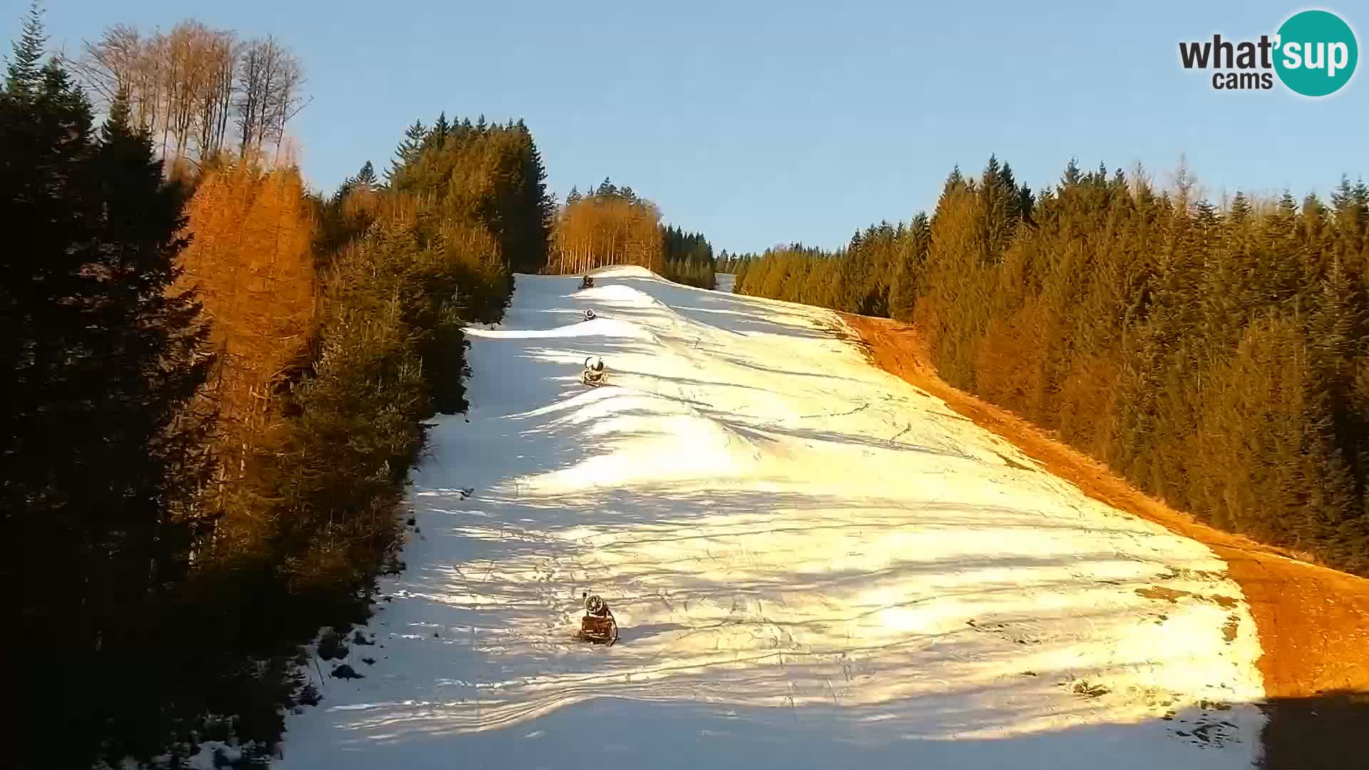 Spletna kamera Rogla apartmaji Dandi – Jurgovo