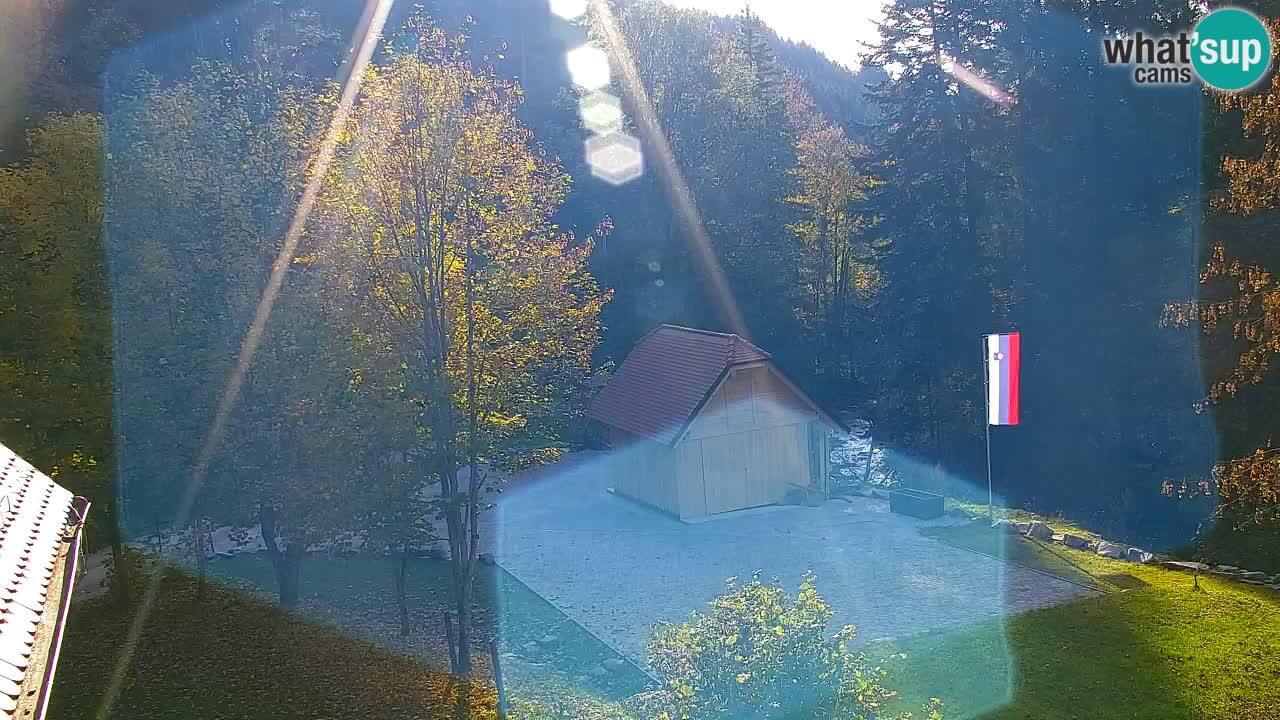 Webcam Lukanja – Pohorje houses a Water village