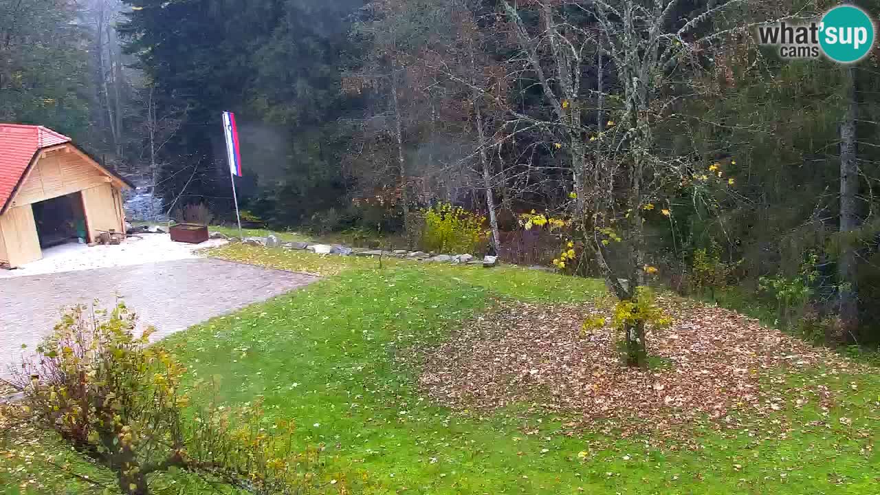 Webcam Lukanja – Pohorje houses a Water village