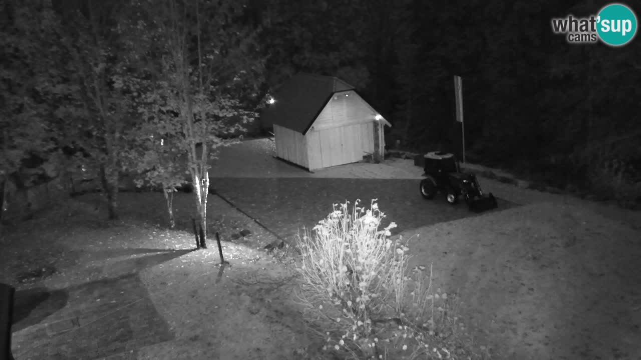 Webcam Lukanja – Pohorje houses a Water village