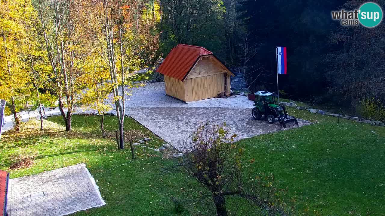 Webcam Lukanja – Pohorje houses a Water village