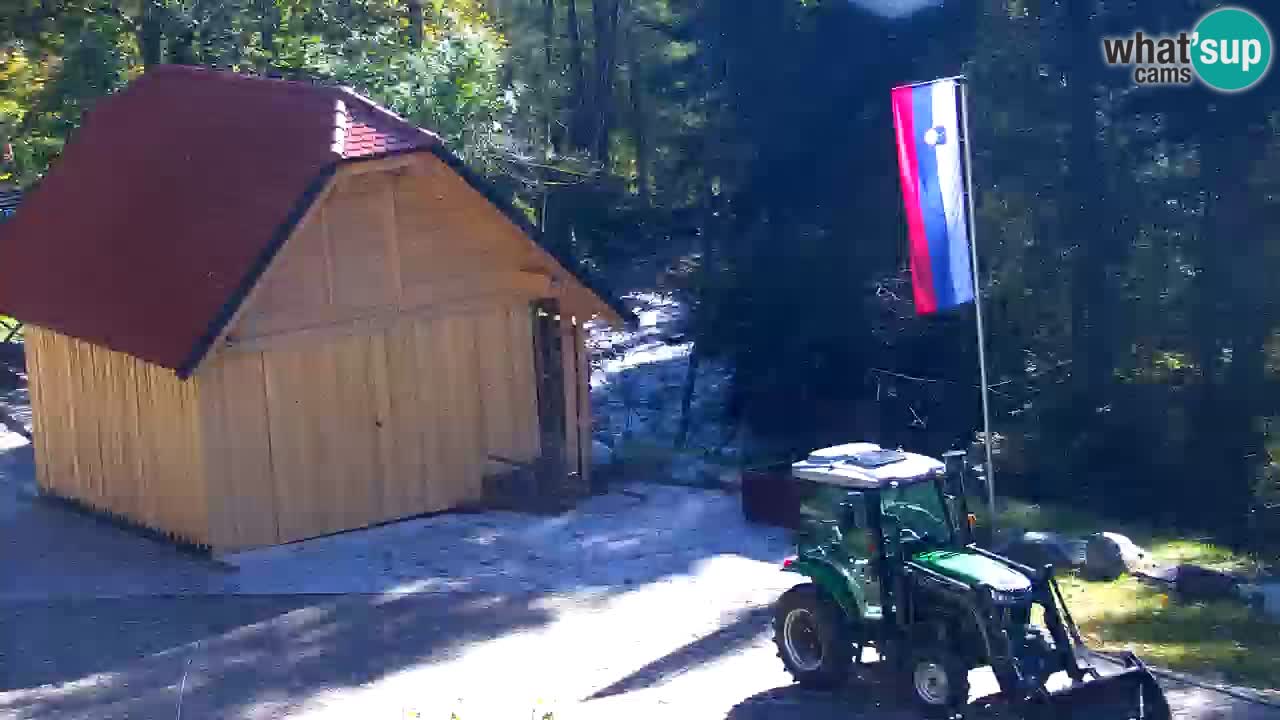 Webcam Lukanja – Pohorje houses a Water village