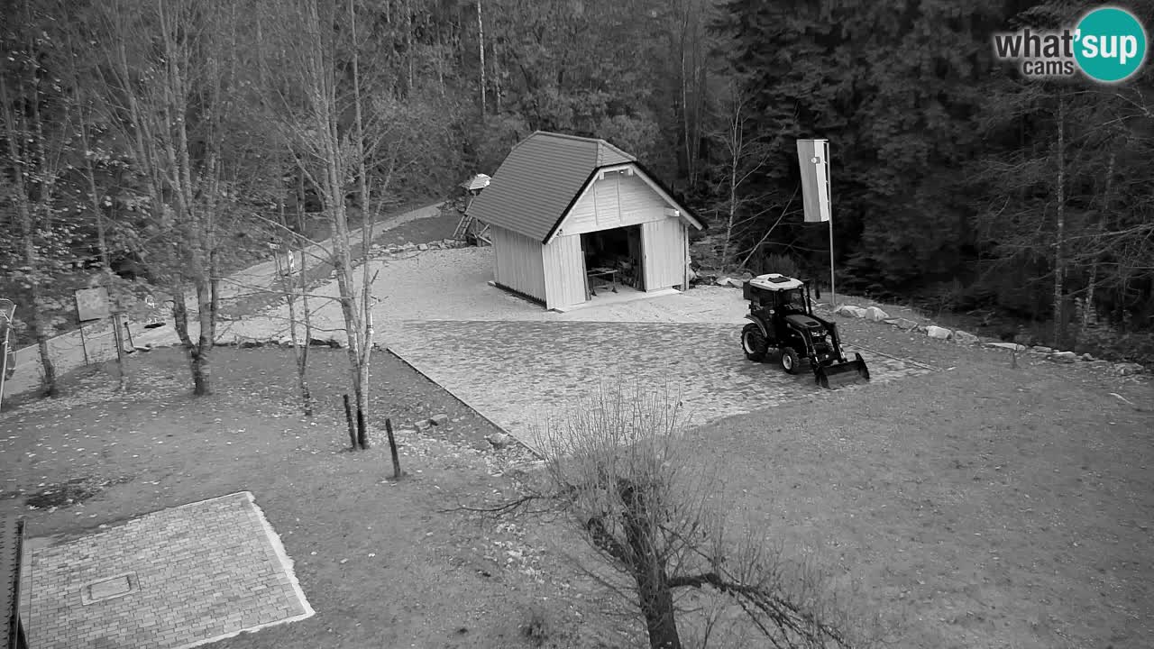 Webcam Lukanja – Pohorje houses a Water village