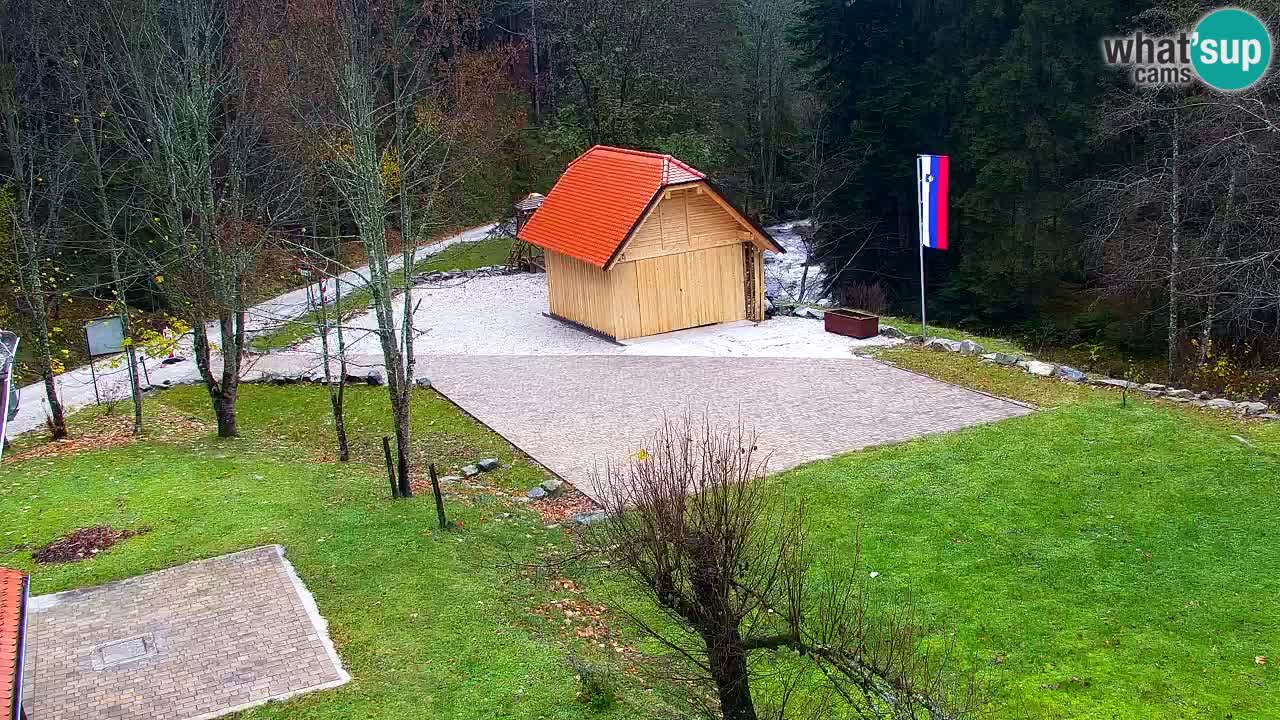 Webcam Lukanja – Pohorje houses a Water village