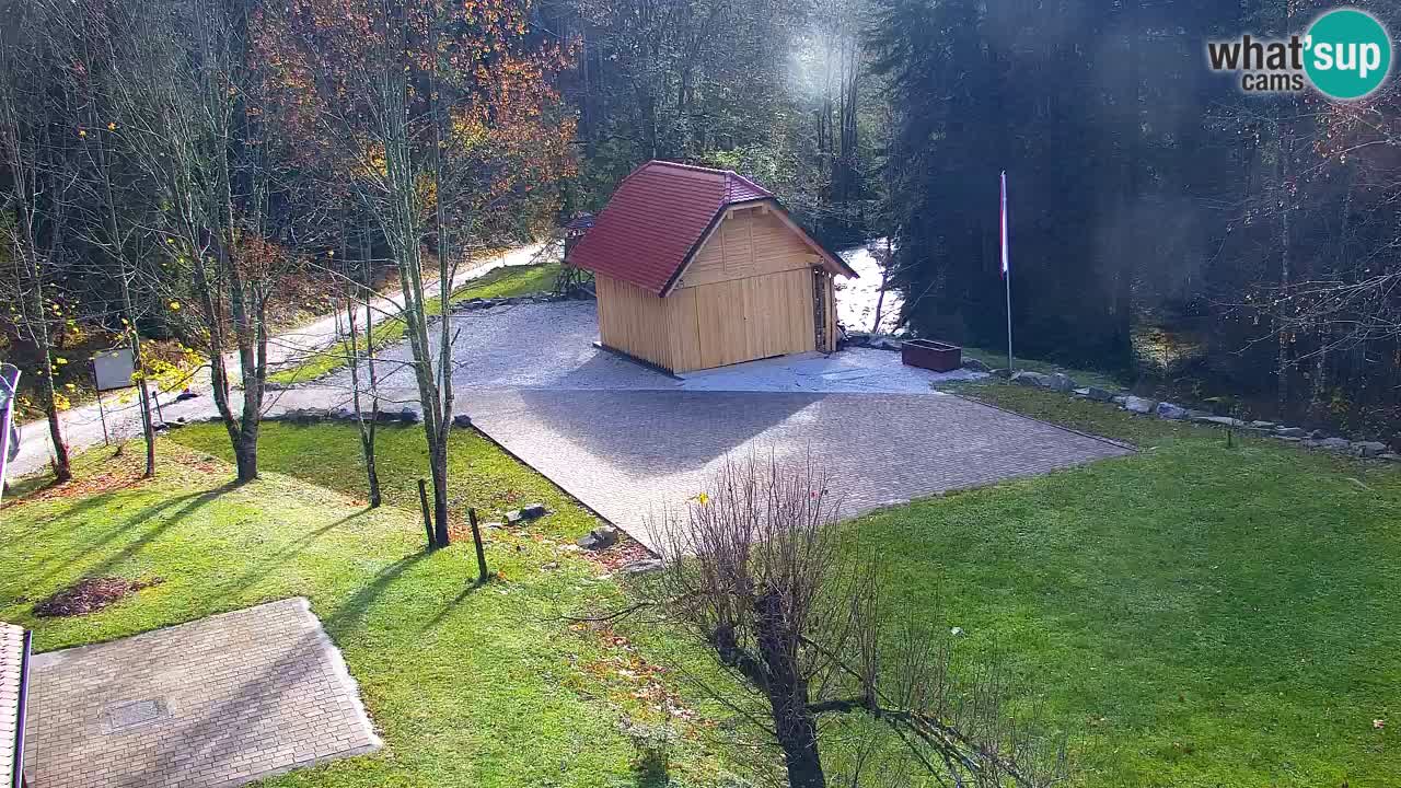 Webcam Lukanja – Pohorje houses a Water village