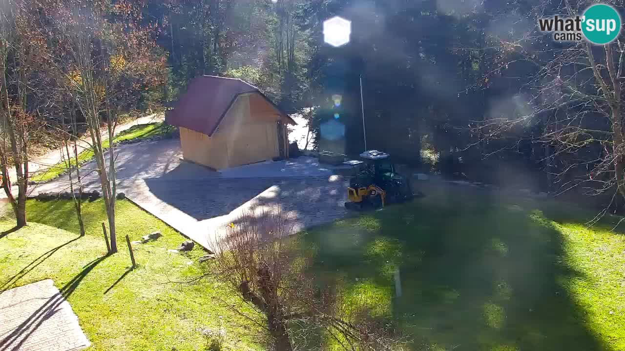 Webcam Lukanja – Pohorje houses a Water village