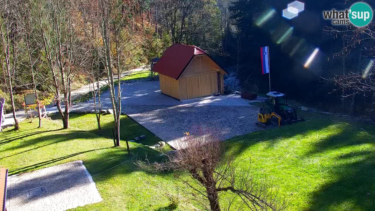 Webcam Lukanja – Pohorje houses a Water village