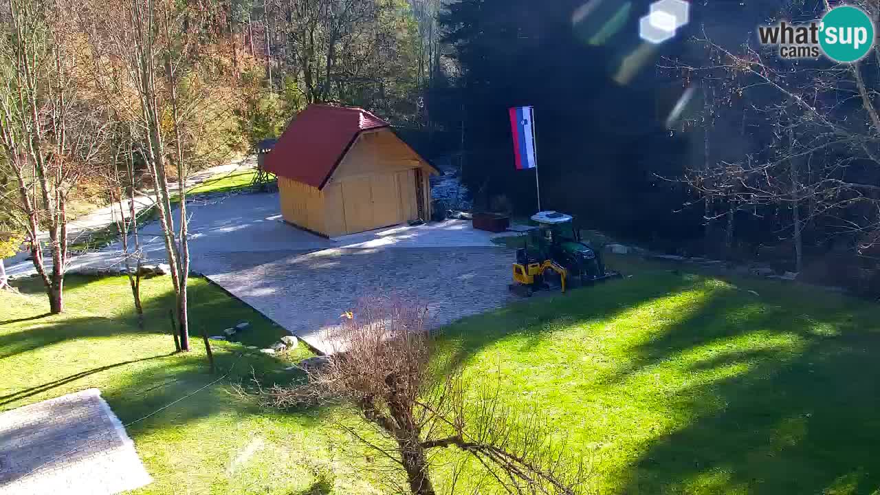 Webcam Lukanja – Pohorje houses a Water village