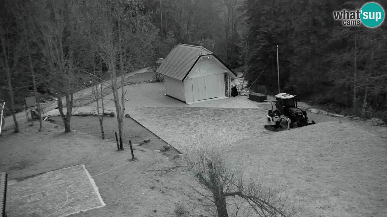 Webcam Lukanja – Pohorje houses a Water village