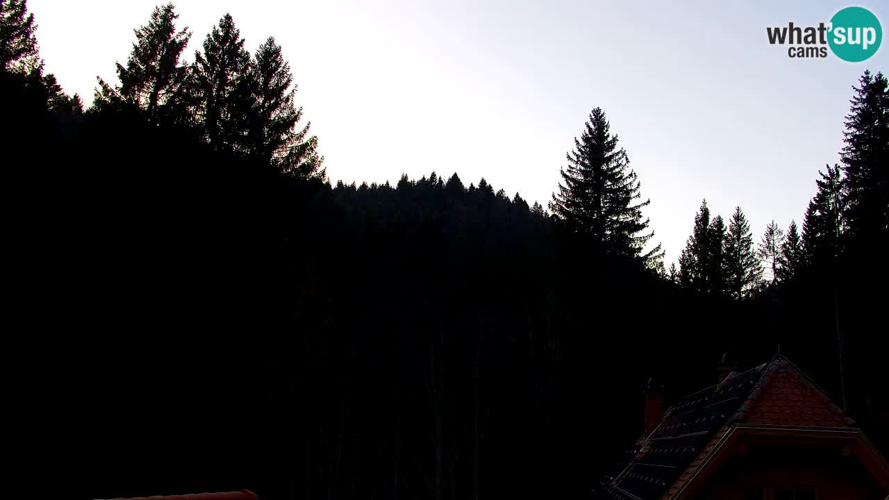 Webcam Lukanja – Pohorje houses a Water village