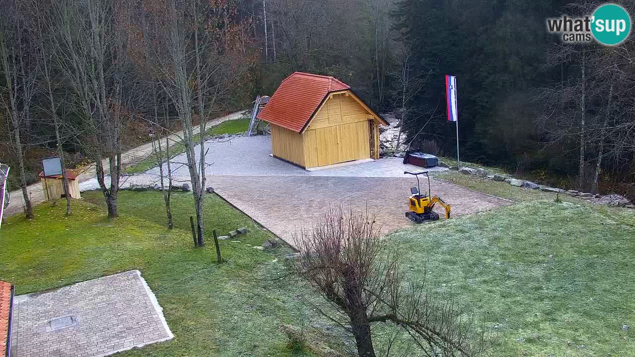 Webcam Lukanja – Pohorje houses a Water village