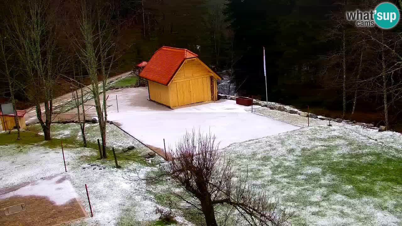 Webcam Lukanja – Pohorje houses a Water village