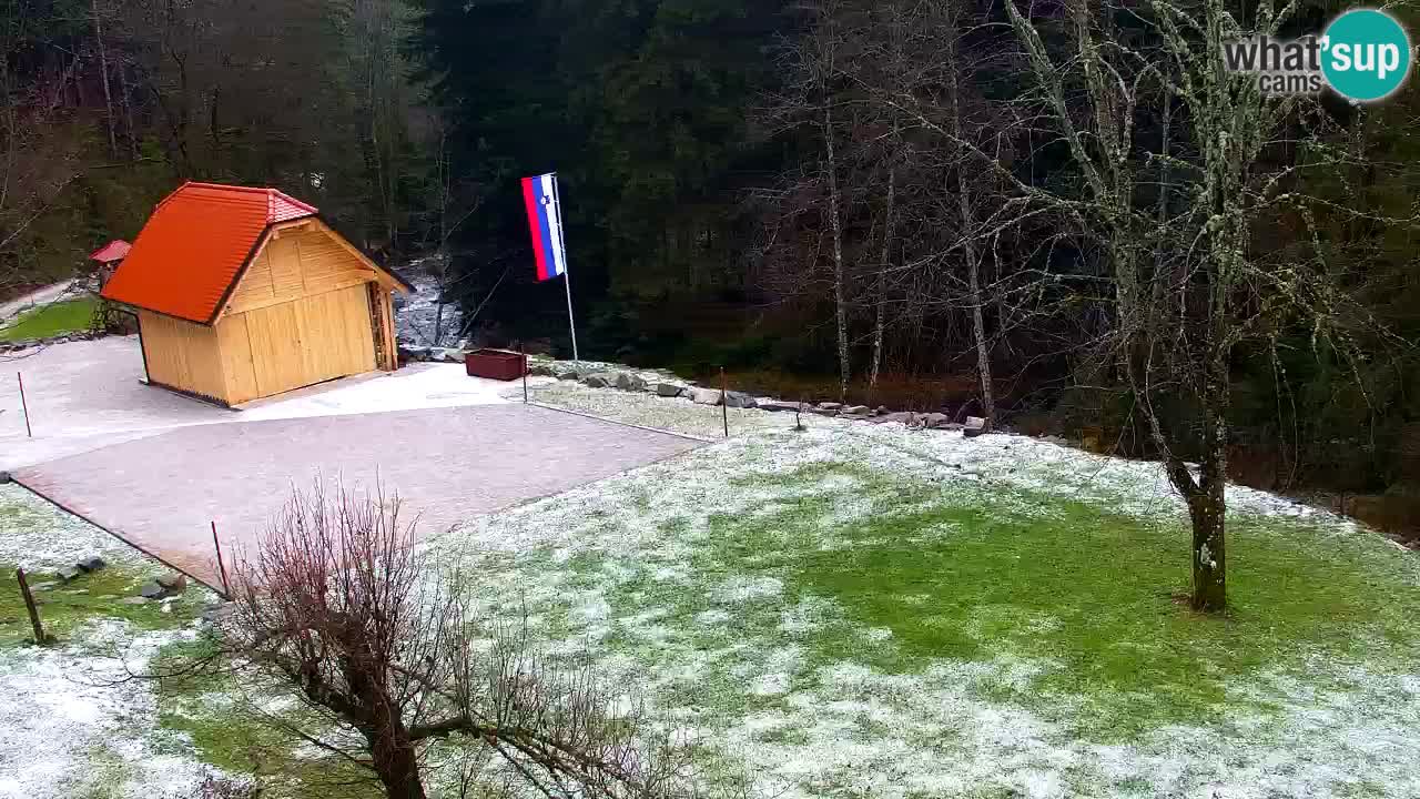 Webcam Lukanja – Pohorje houses a Water village