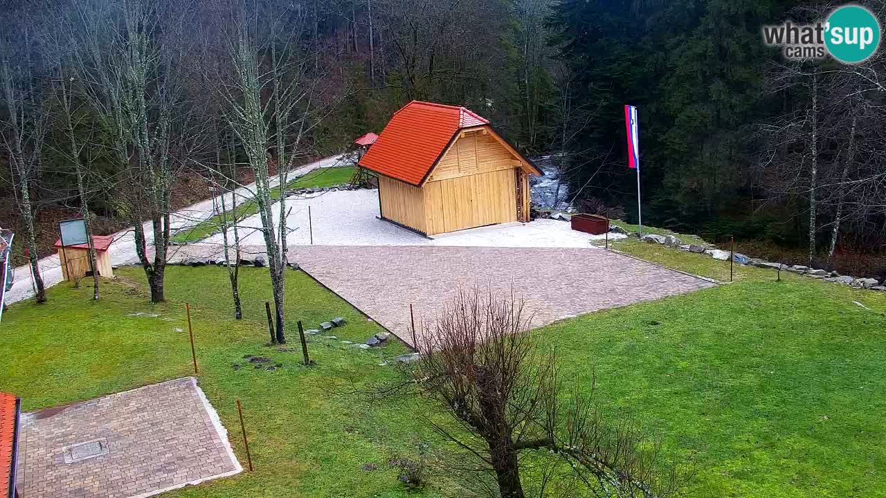 Webcam Lukanja – Pohorje houses a Water village