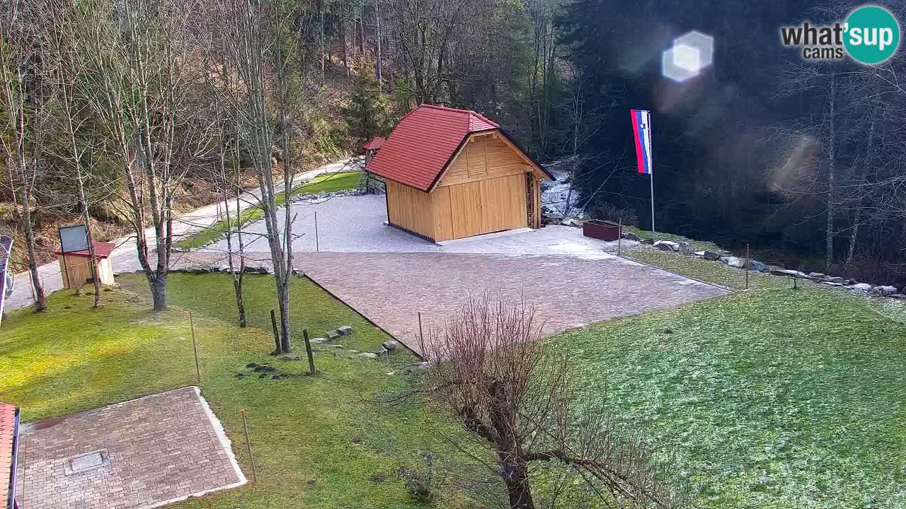 Webcam Lukanja – Pohorje houses a Water village