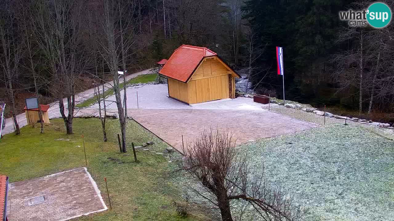Webcam Lukanja – Pohorje houses a Water village