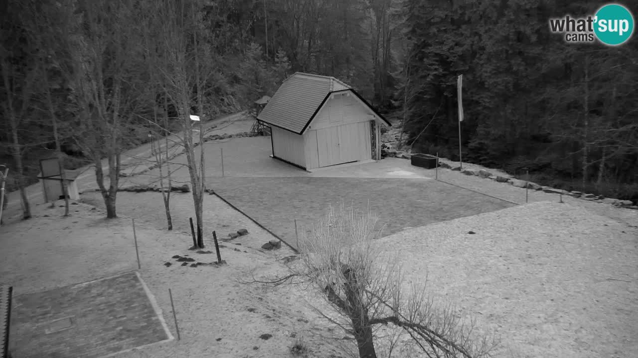 Webcam Lukanja – Pohorje houses a Water village