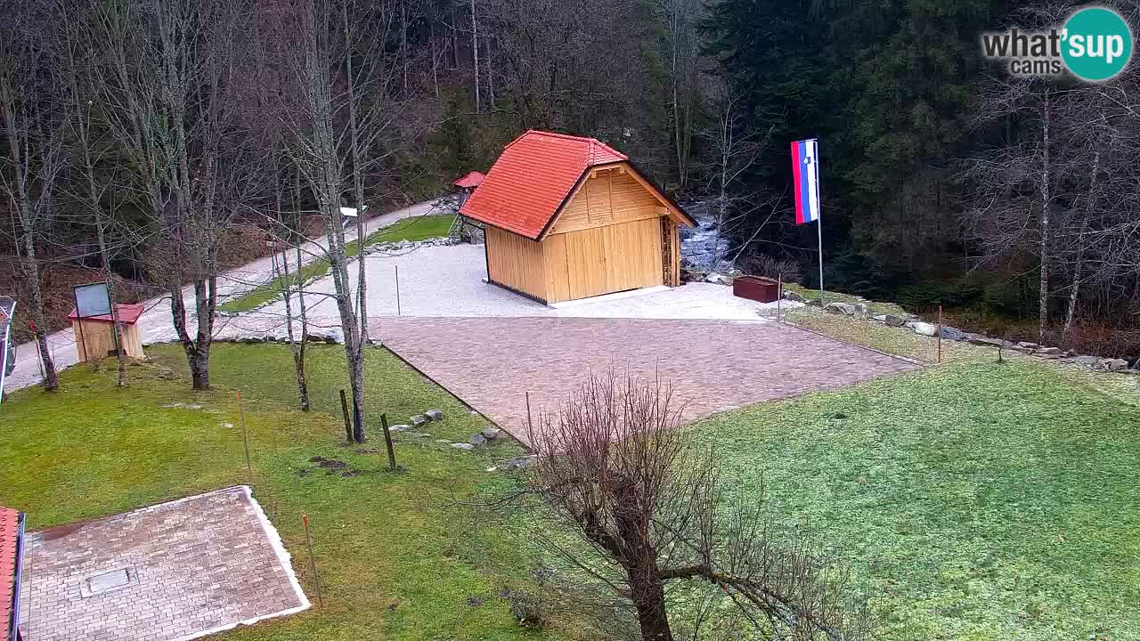 Webcam Lukanja – Pohorje houses a Water village