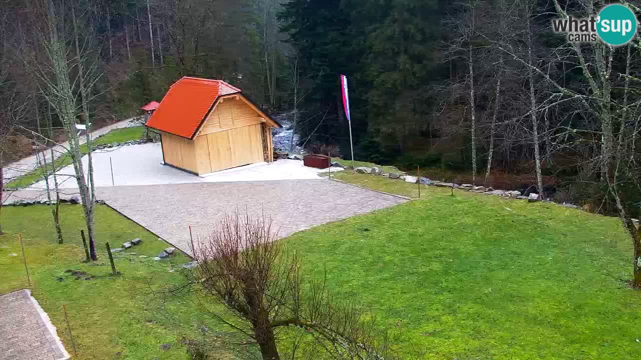Webcam Lukanja – Pohorje houses a Water village