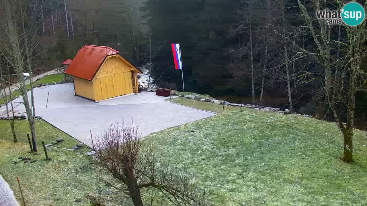 Webcam Lukanja – Pohorje houses a Water village