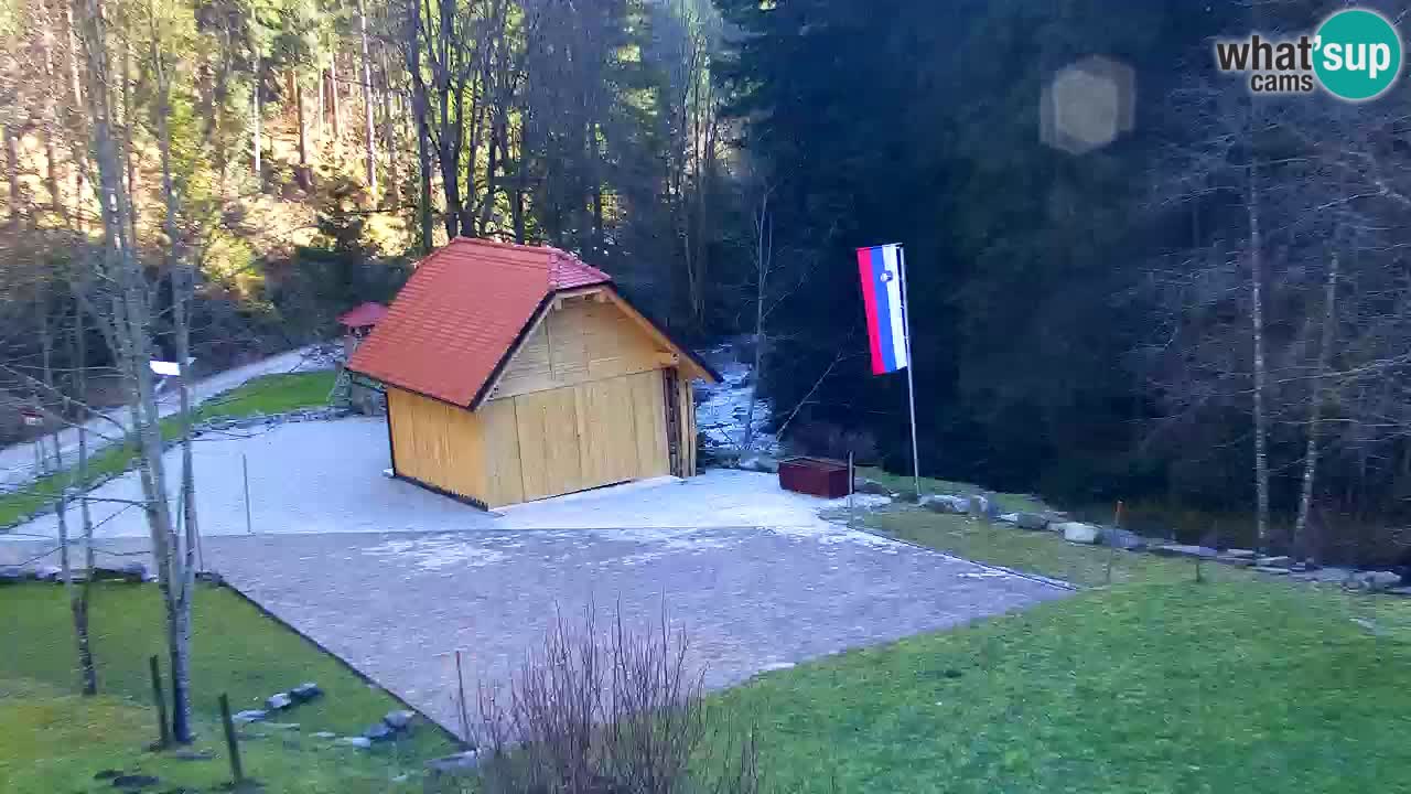 Webcam Lukanja – Pohorje houses a Water village