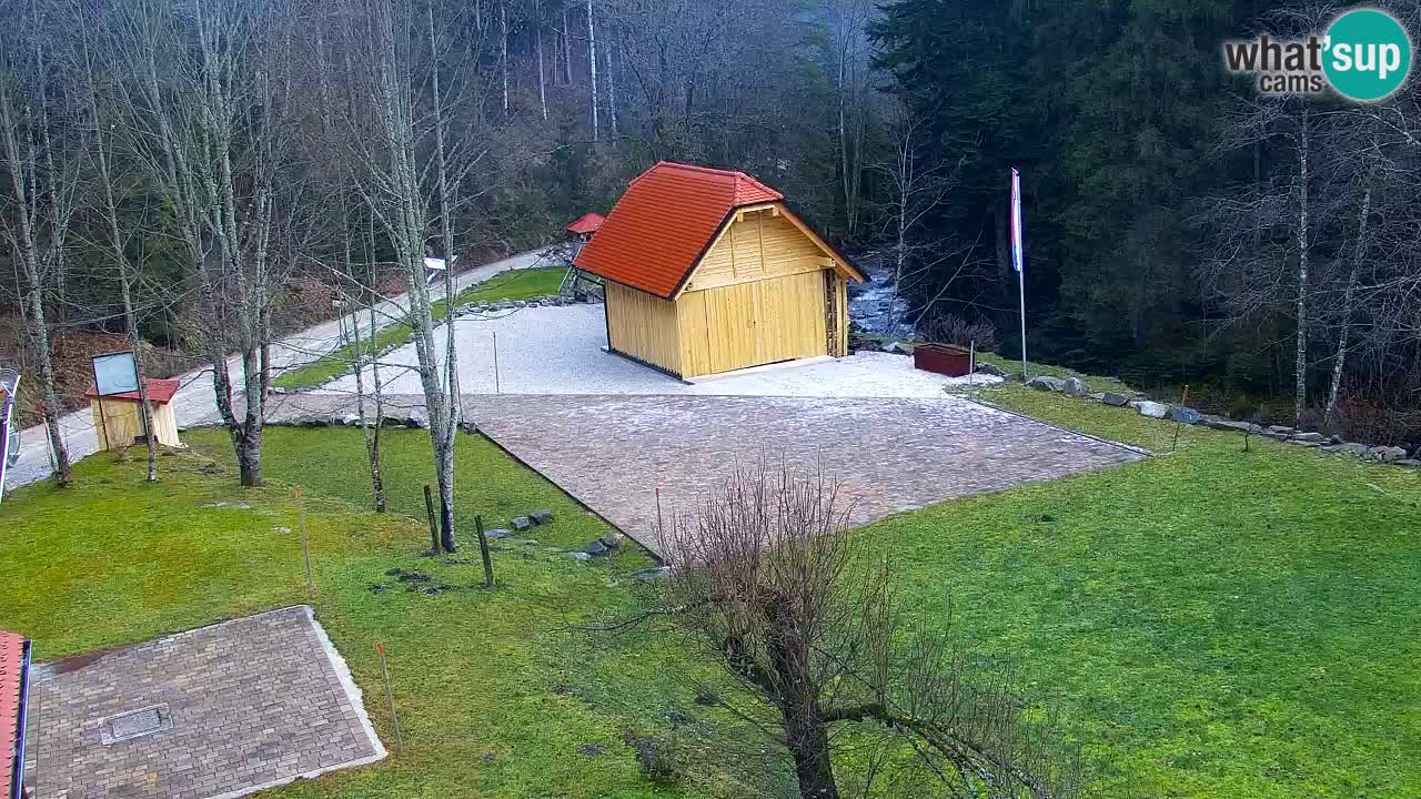 Webcam Lukanja – Pohorje houses a Water village
